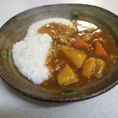 隠し味にチョコ～？って思いましたが、ありですね～！
コクのあるカレーになりました＾＾
ビックリ～♬
美味しかったです♡